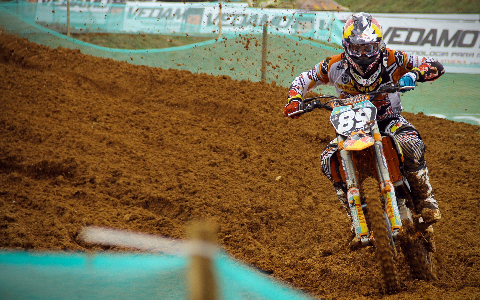 内线王者：场内最具统治力的内线球员，内线球员的主要作用